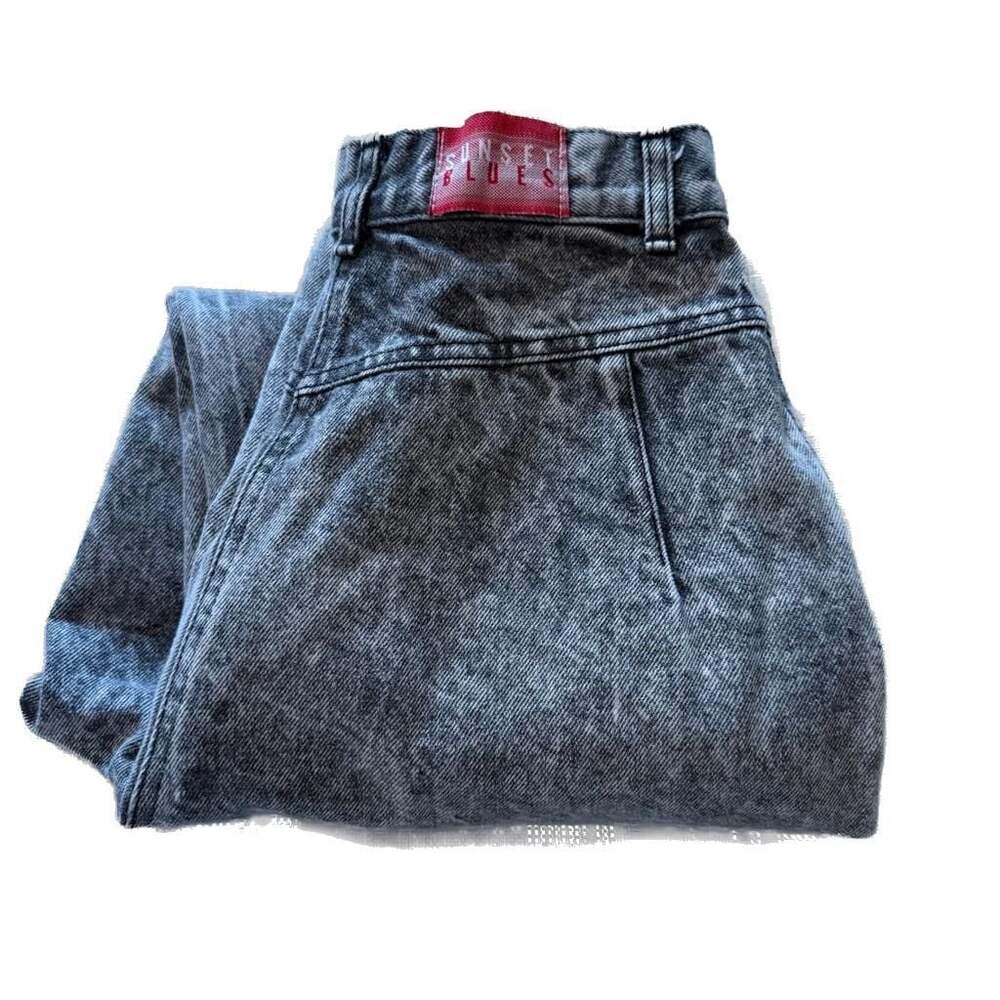 Vintage 80’s Sunset Blues Acid Wash High-Waisted Pleated Mom Jeans